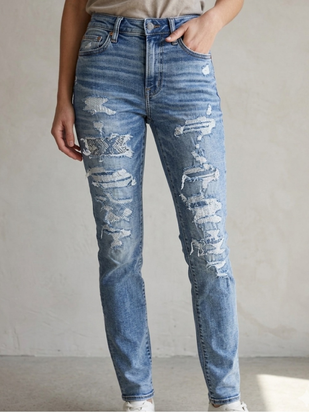 American Eagle Slim‑Fit Distressed Jeans – Size 30x32 | Rugged Street Style |